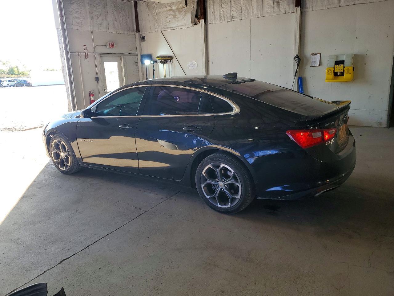 2019 Chevrolet Malibu Rs - Image 2