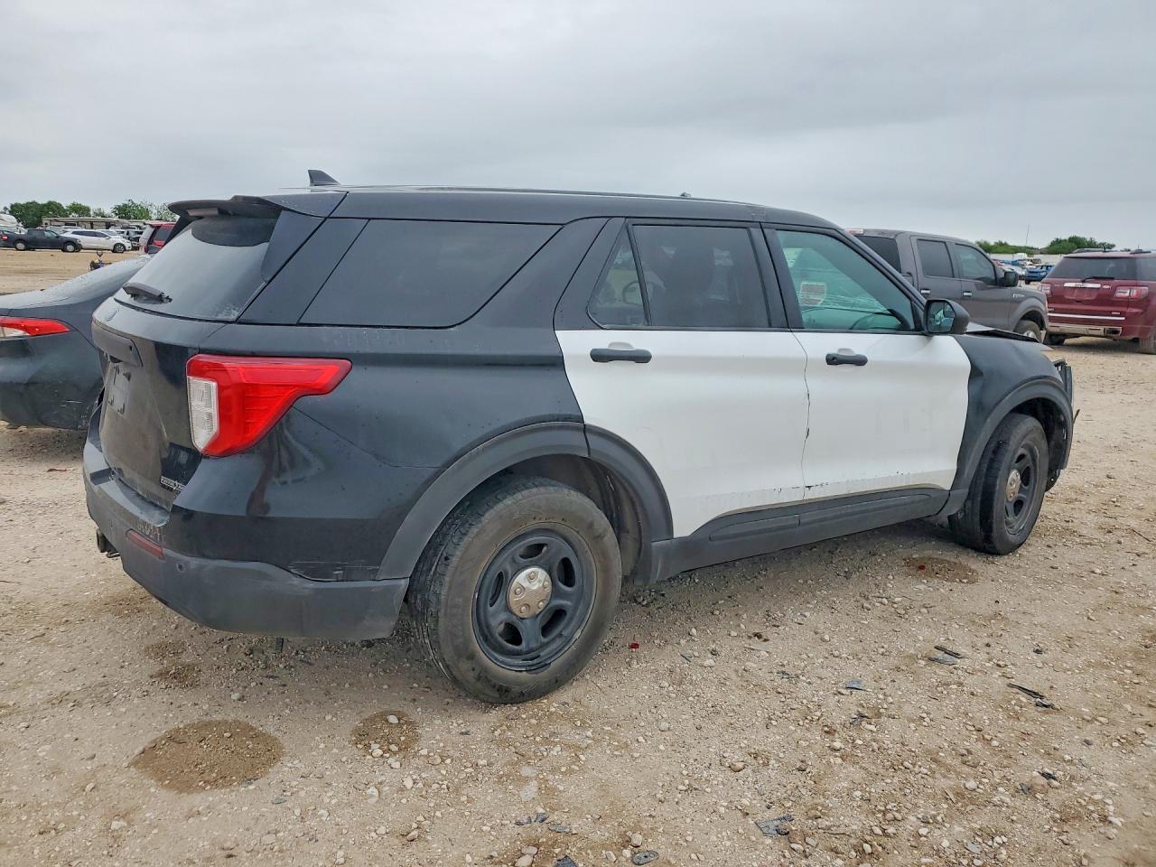 2020 Ford Explorer Police Interceptor - Image 3