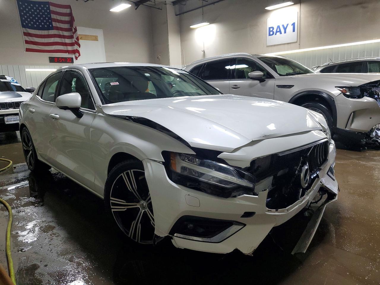 2019 Volvo S60 T6 Inscription - Фото 4