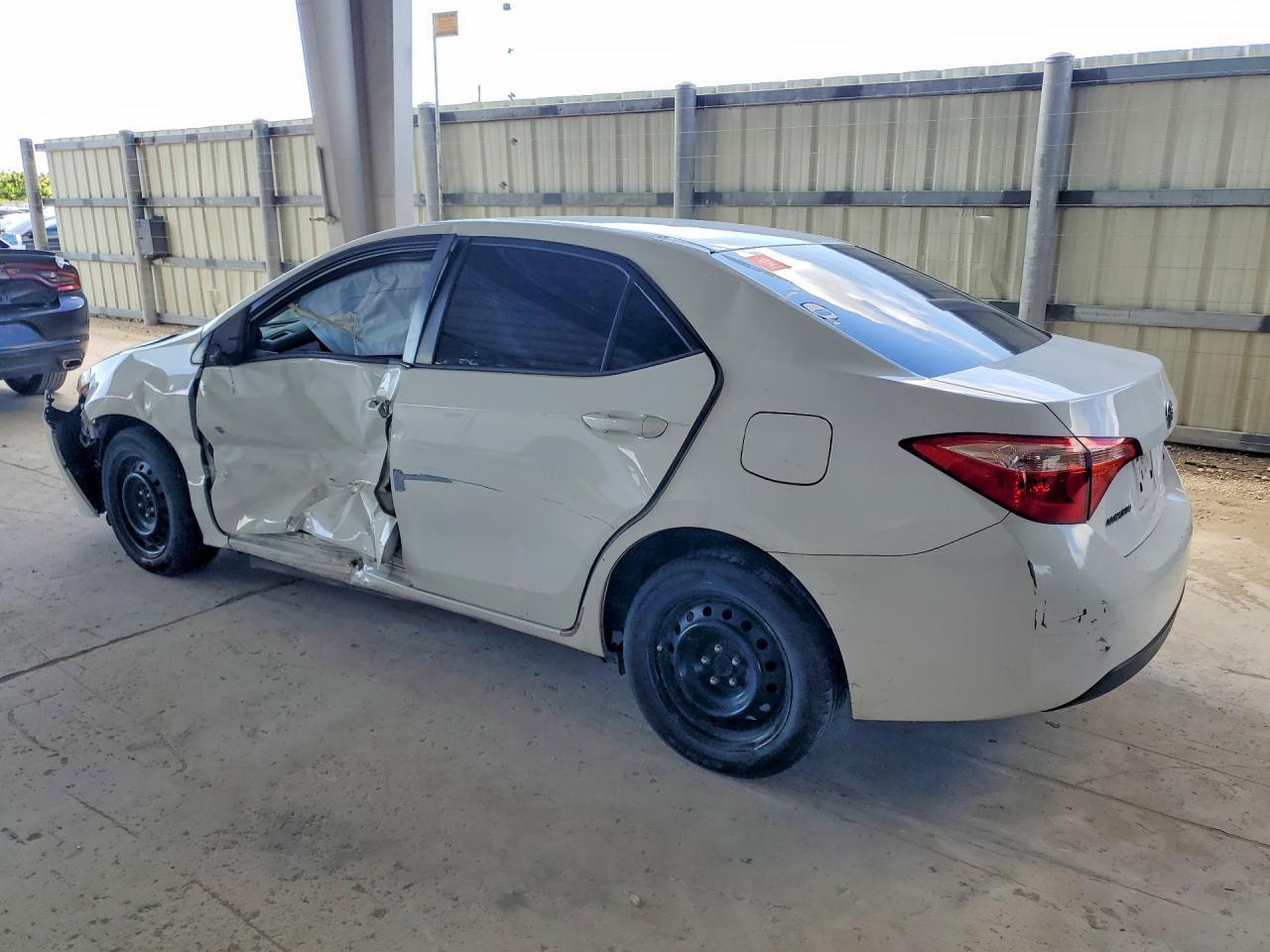 2017 Toyota Corolla Le - Image 2
