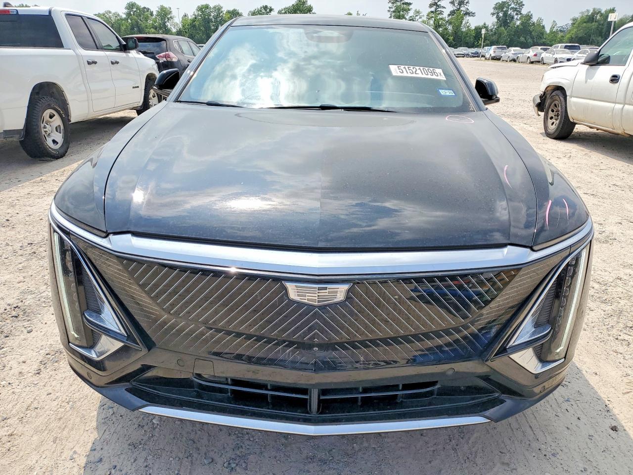 2024 Cadillac Lyriq Tech - Image 5