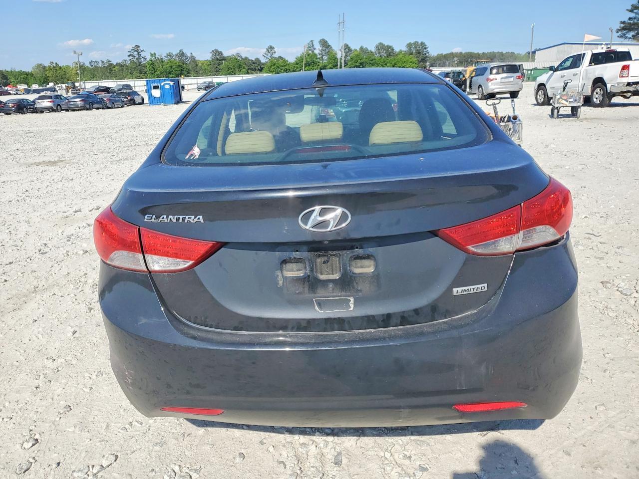 2012 Hyundai Elantra Limited - Image 6
