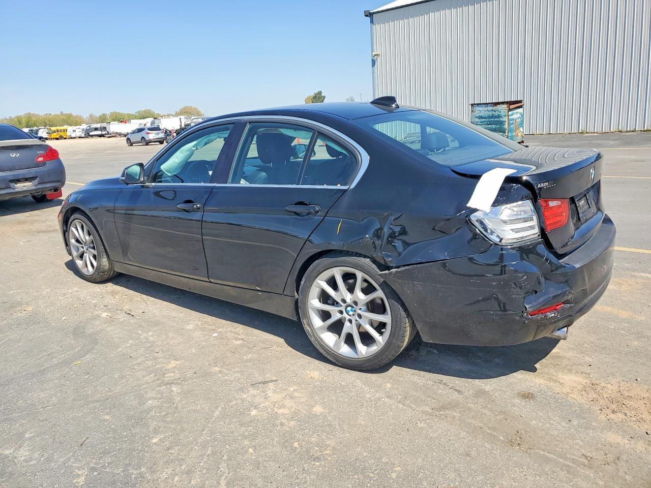 2015 BMW 320 I - Фото 2