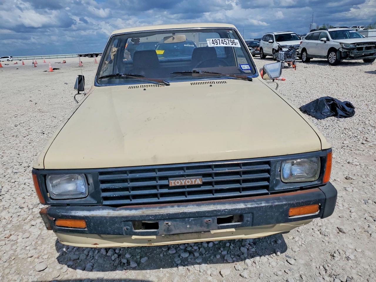 1984 Toyota Pickup Base - Фото 5