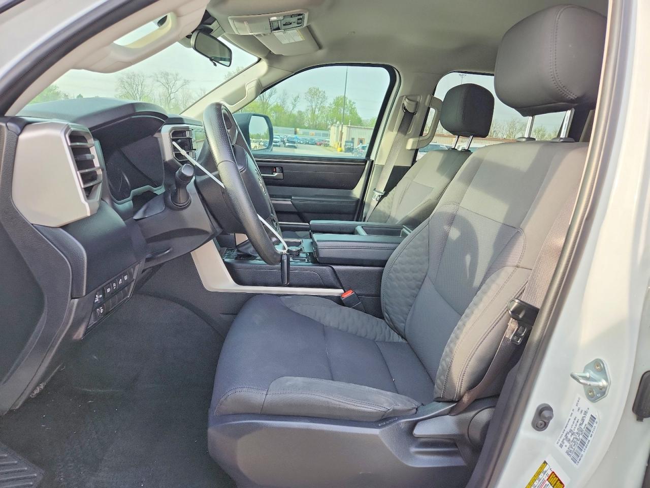2023 Toyota Tundra Sr5 - Image 7