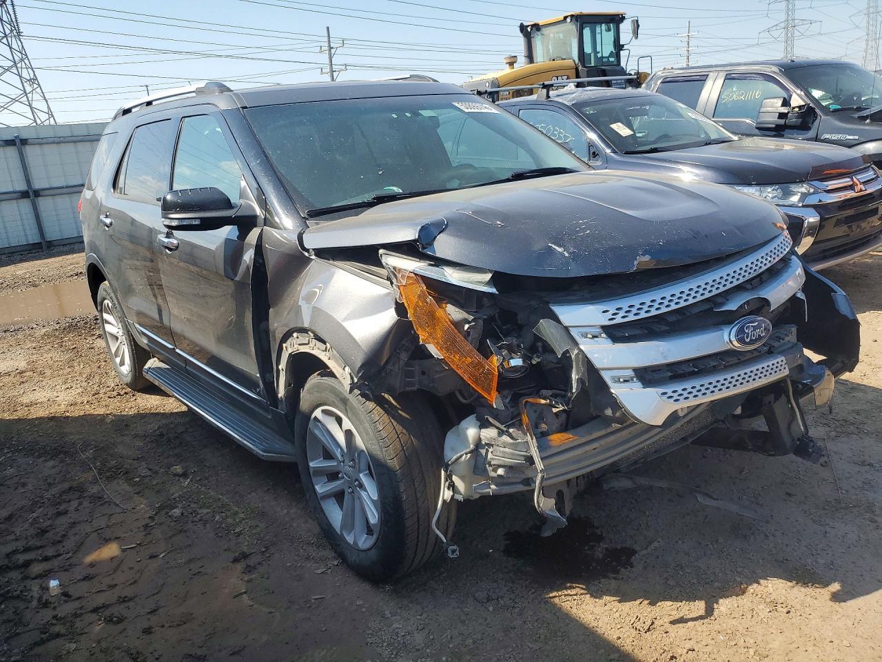 2015 Ford Explorer Xlt - Фото 4