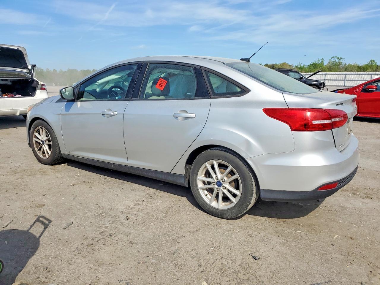 2017 Ford Focus Se - Image 2