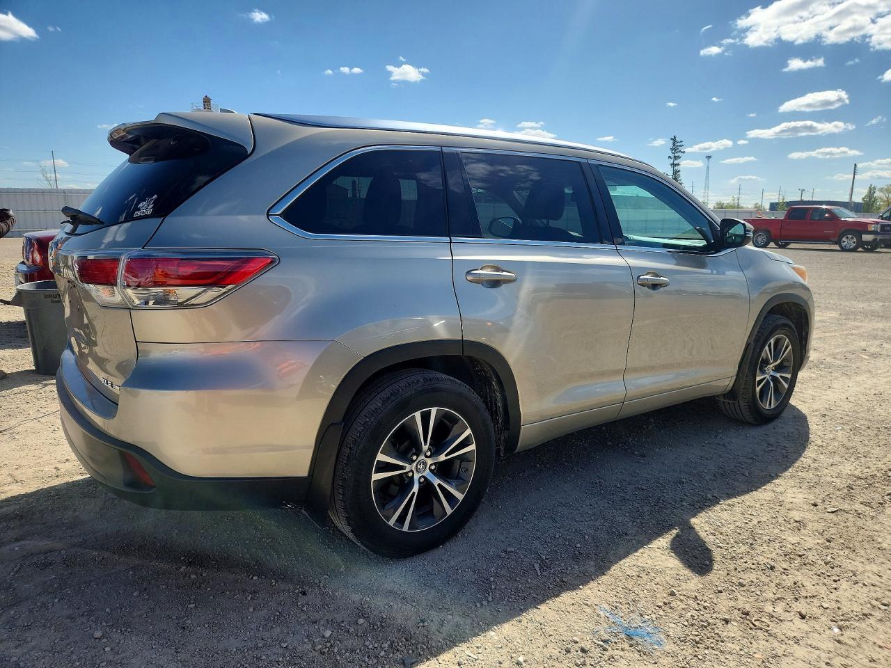 2016 Toyota Highlander Xle - Фото 3