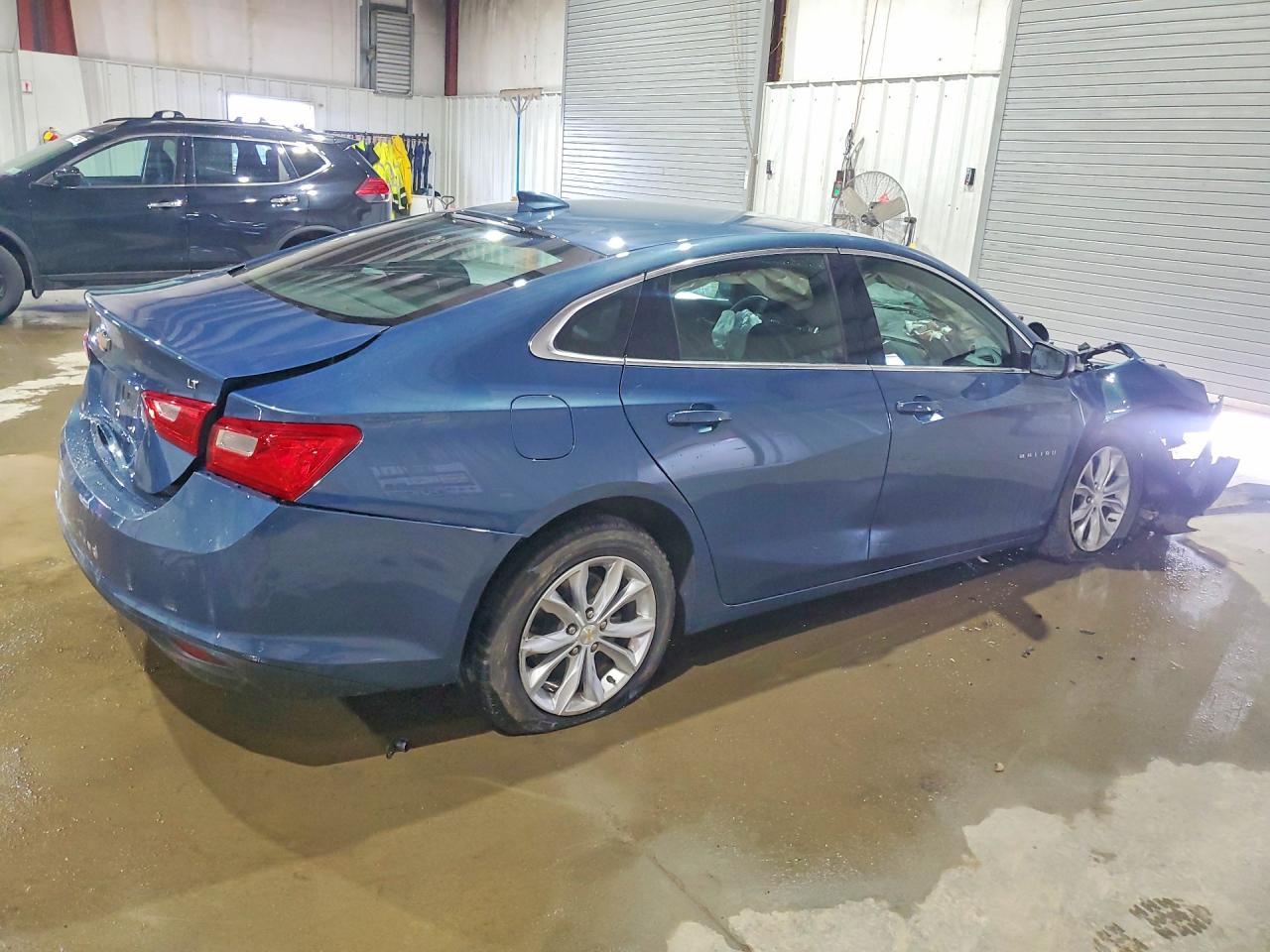 2025 Chevrolet Malibu Lt - Image 3