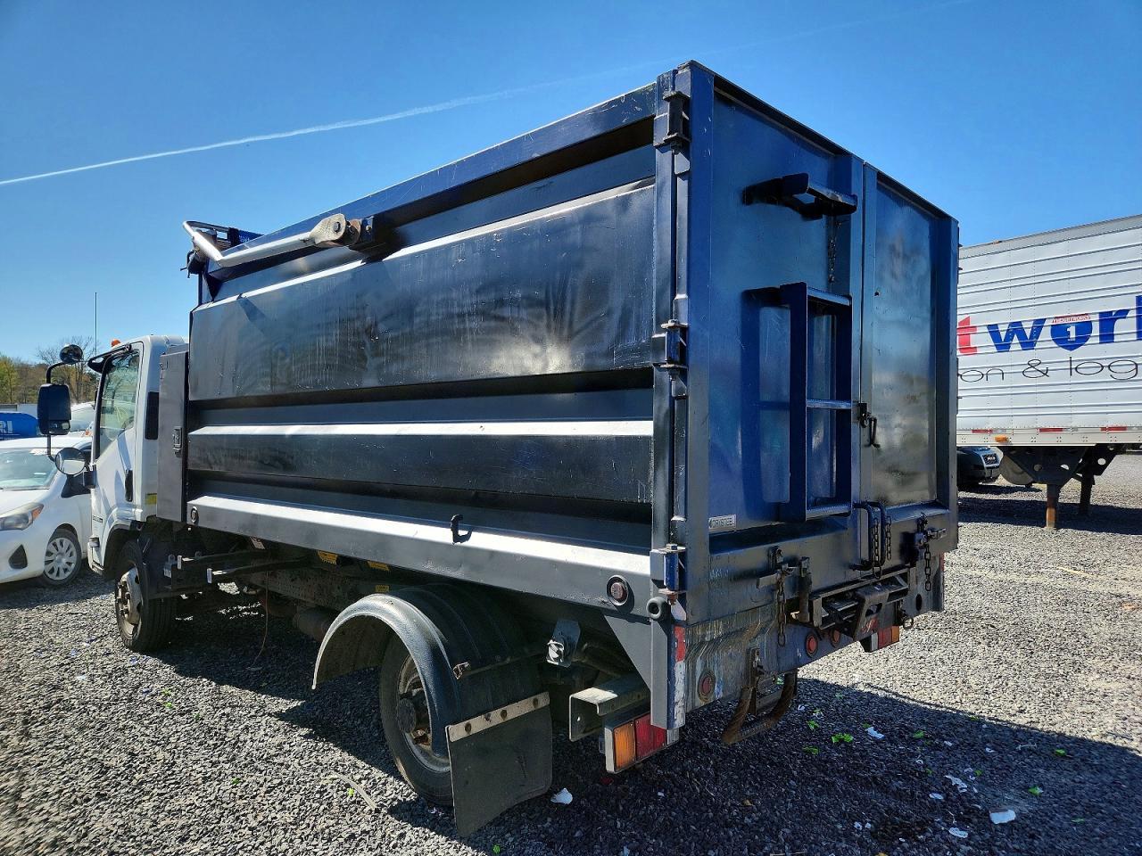 2017 Isuzu Npr Hd Dump Truck - Фото 3