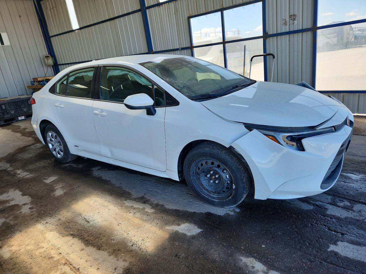 2025 Toyota Corolla Hybrid Le - Image 4