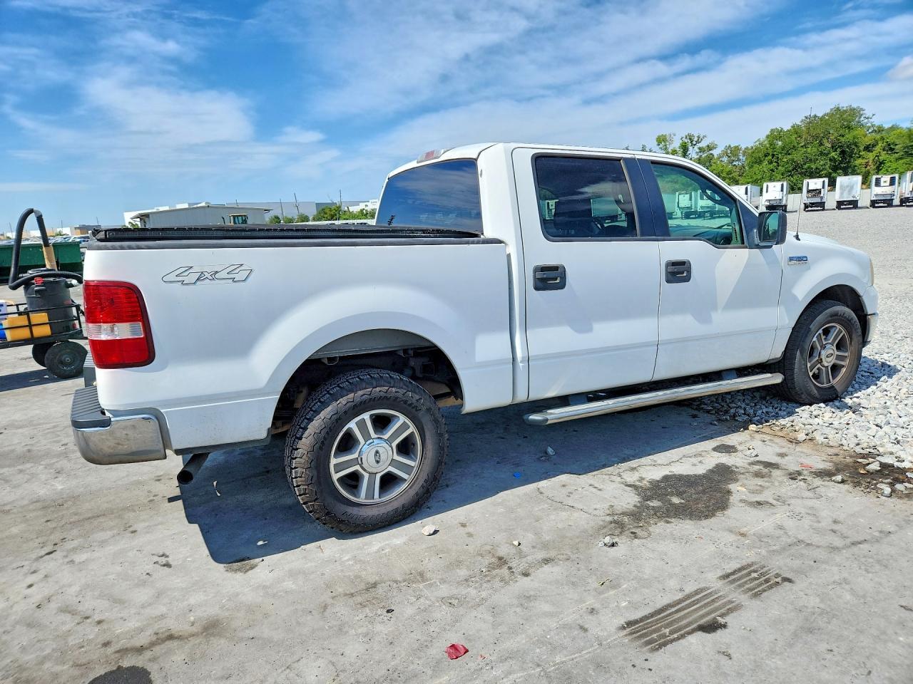 2005 Ford F150 Supercrew - Image 3