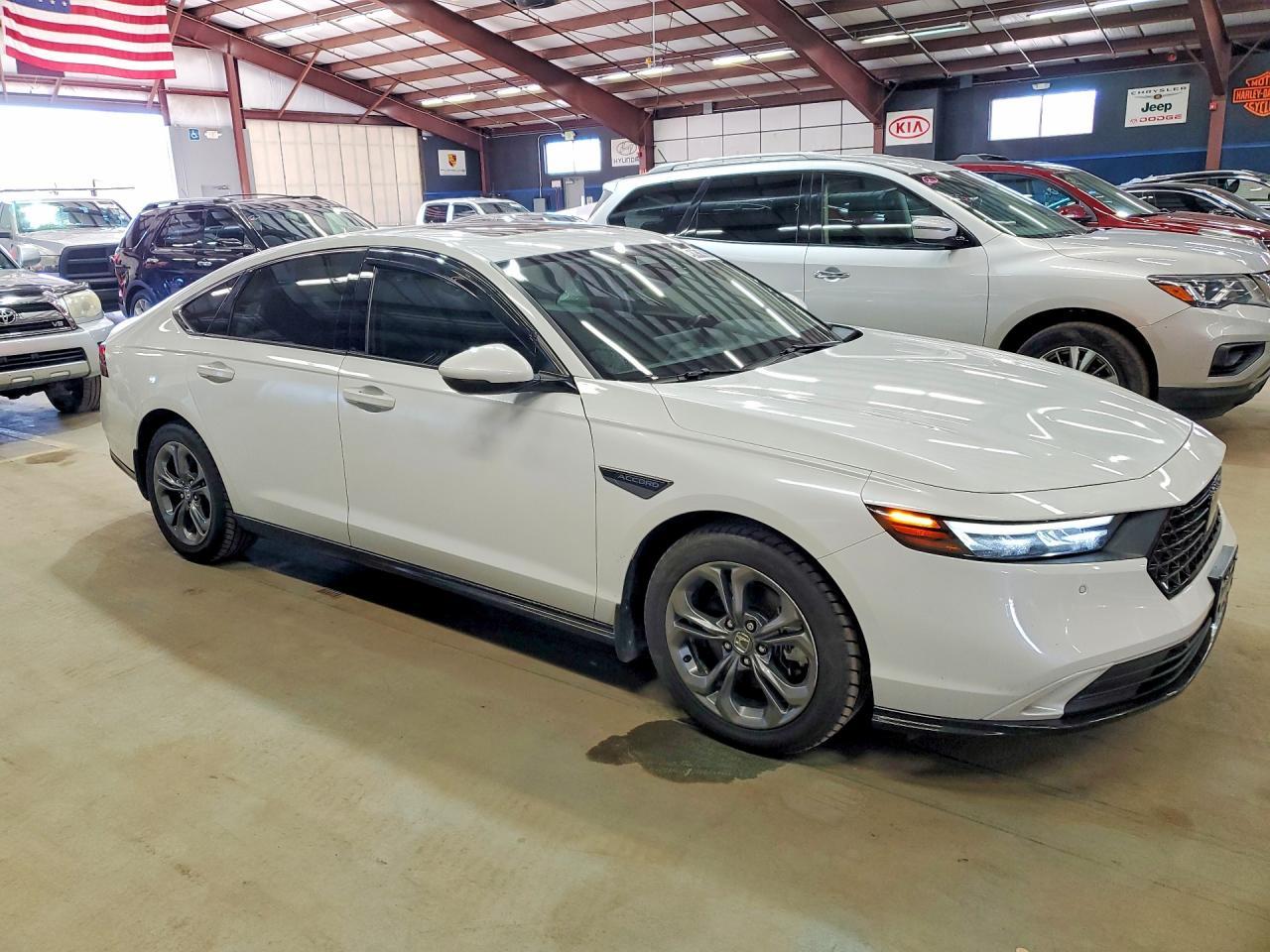 2023 Honda Accord Hybrid Exl - Image 4