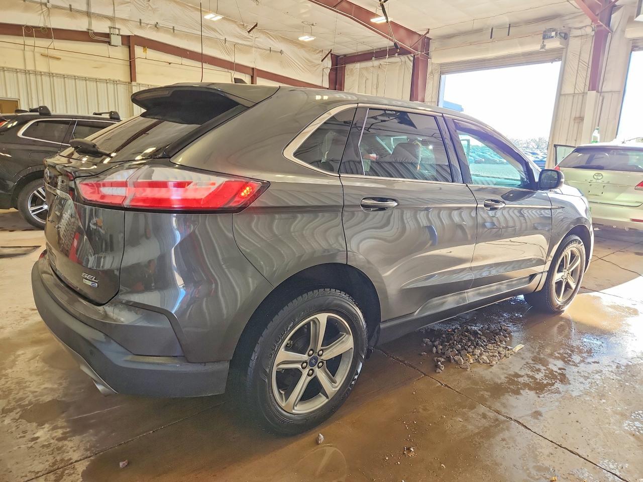 2020 Ford Edge Sel - Фото 3