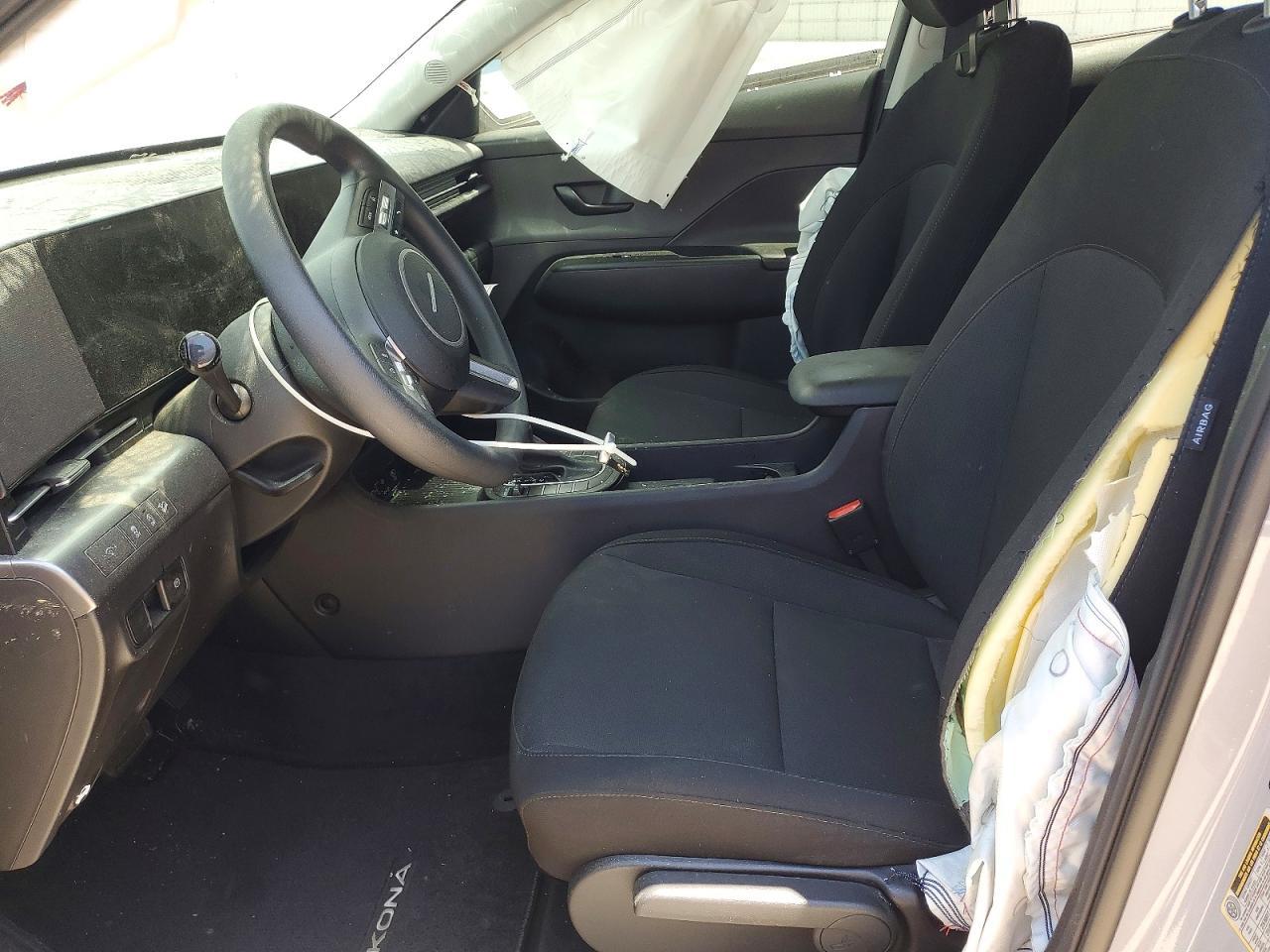 2025 Hyundai Kona Se - Image 7