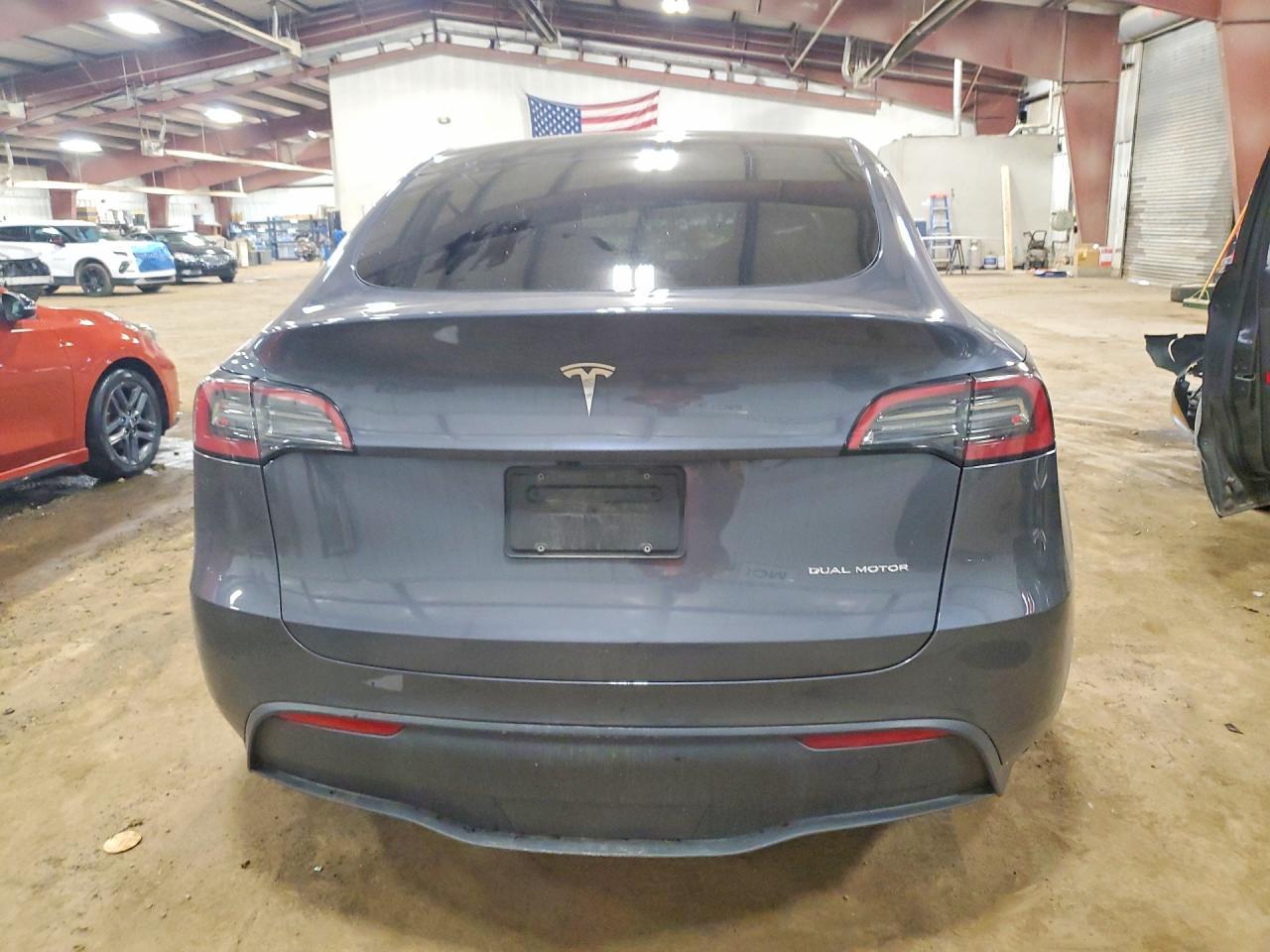 2023 Tesla Model Y - Фото 6