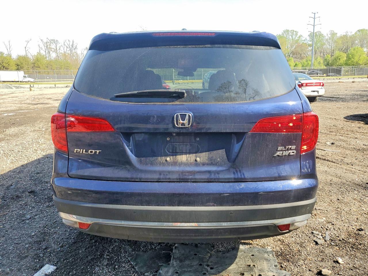 2017 Honda Pilot Elite - Фото 6