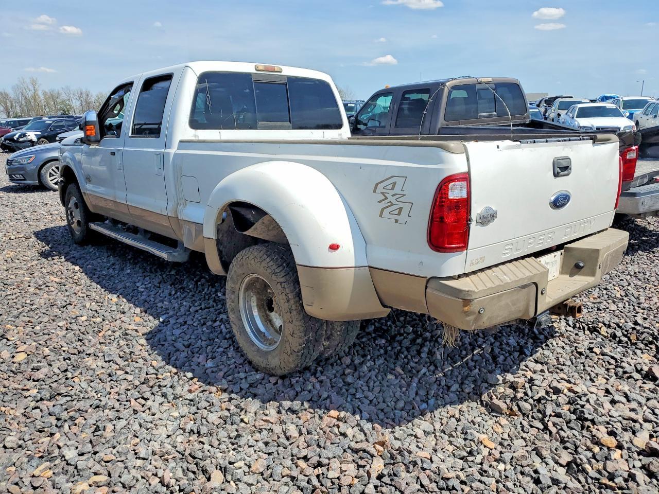 2011 Ford F350 Super Duty - Фото 2
