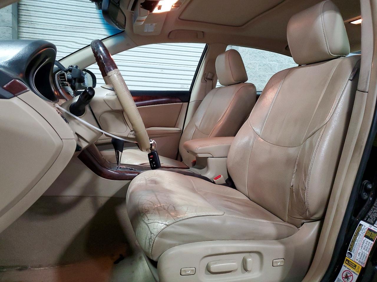 2011 Toyota Avalon Limited - Image 7