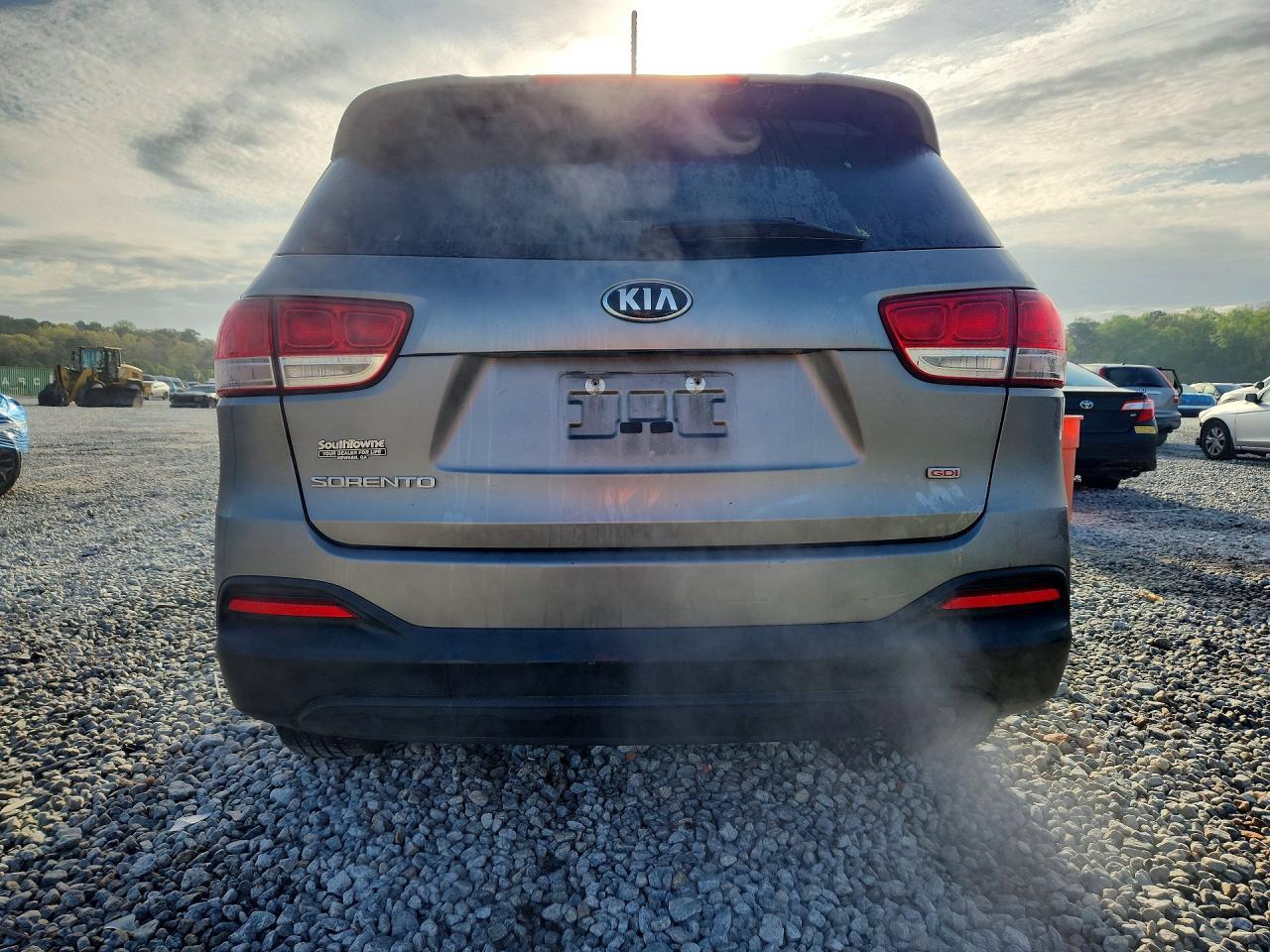 2017 Kia Sorento L - Image 6