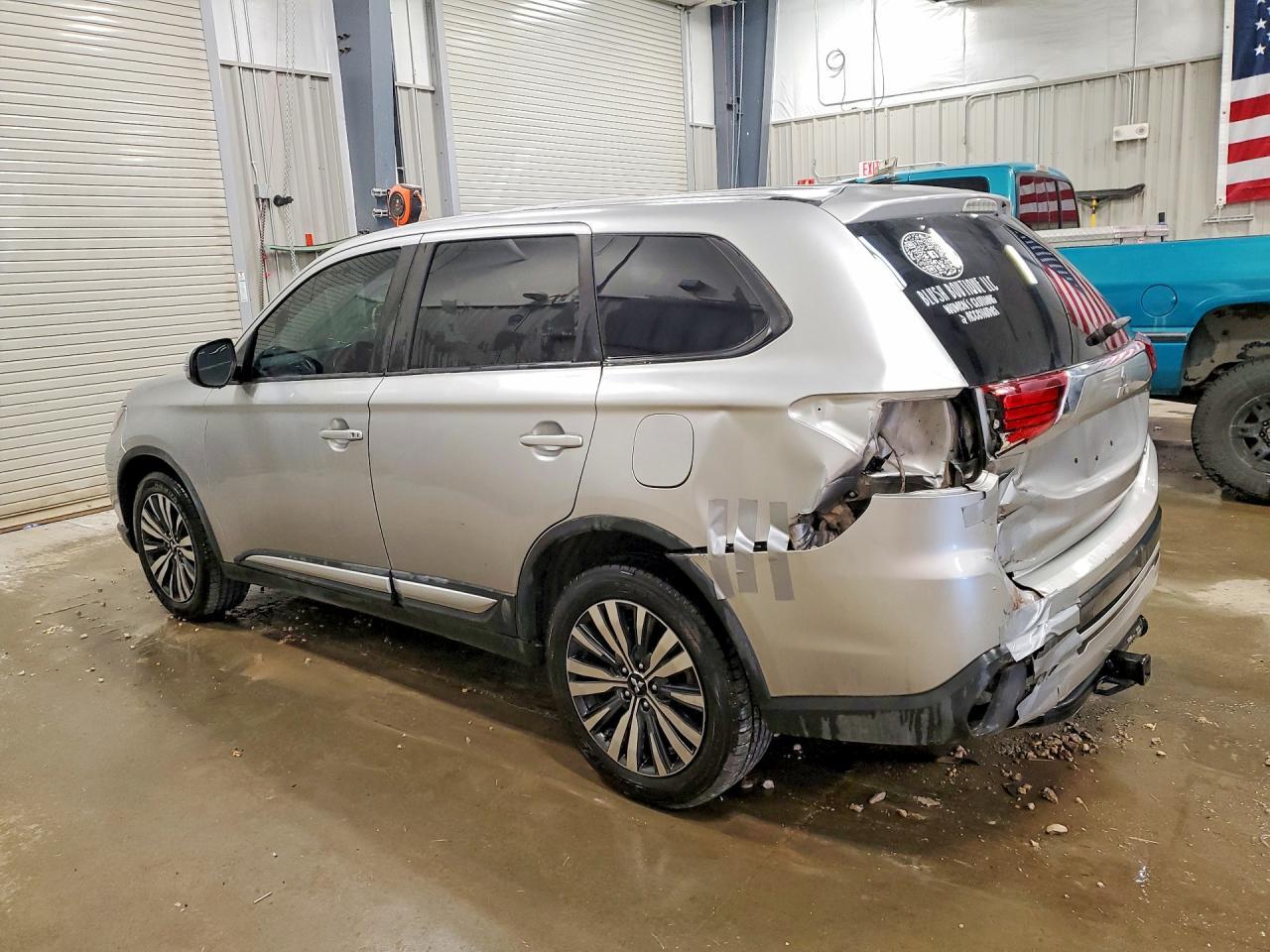 2019 Mitsubishi Outlander Se - Фото 2