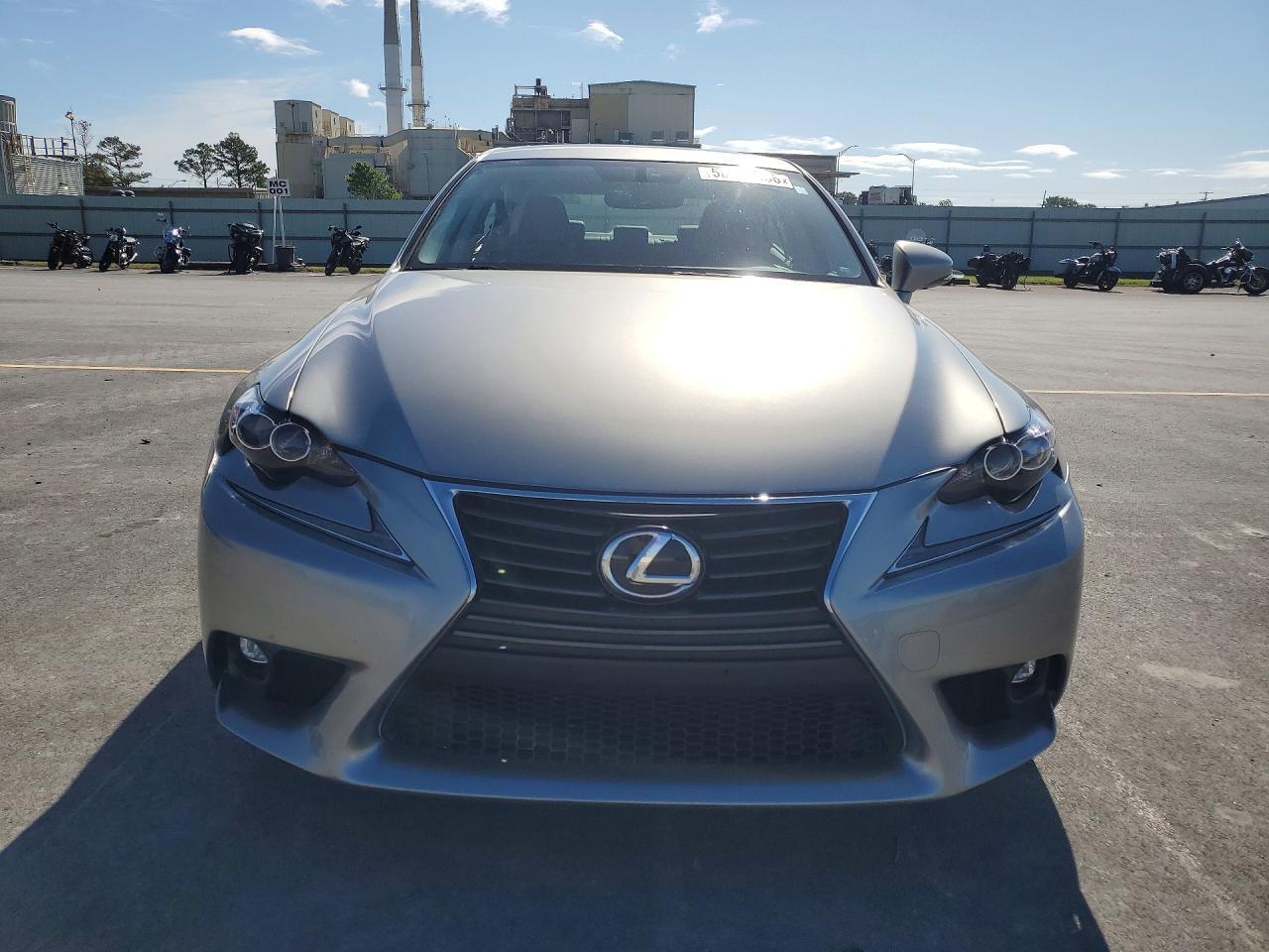2016 Lexus Is 200T - Image 5