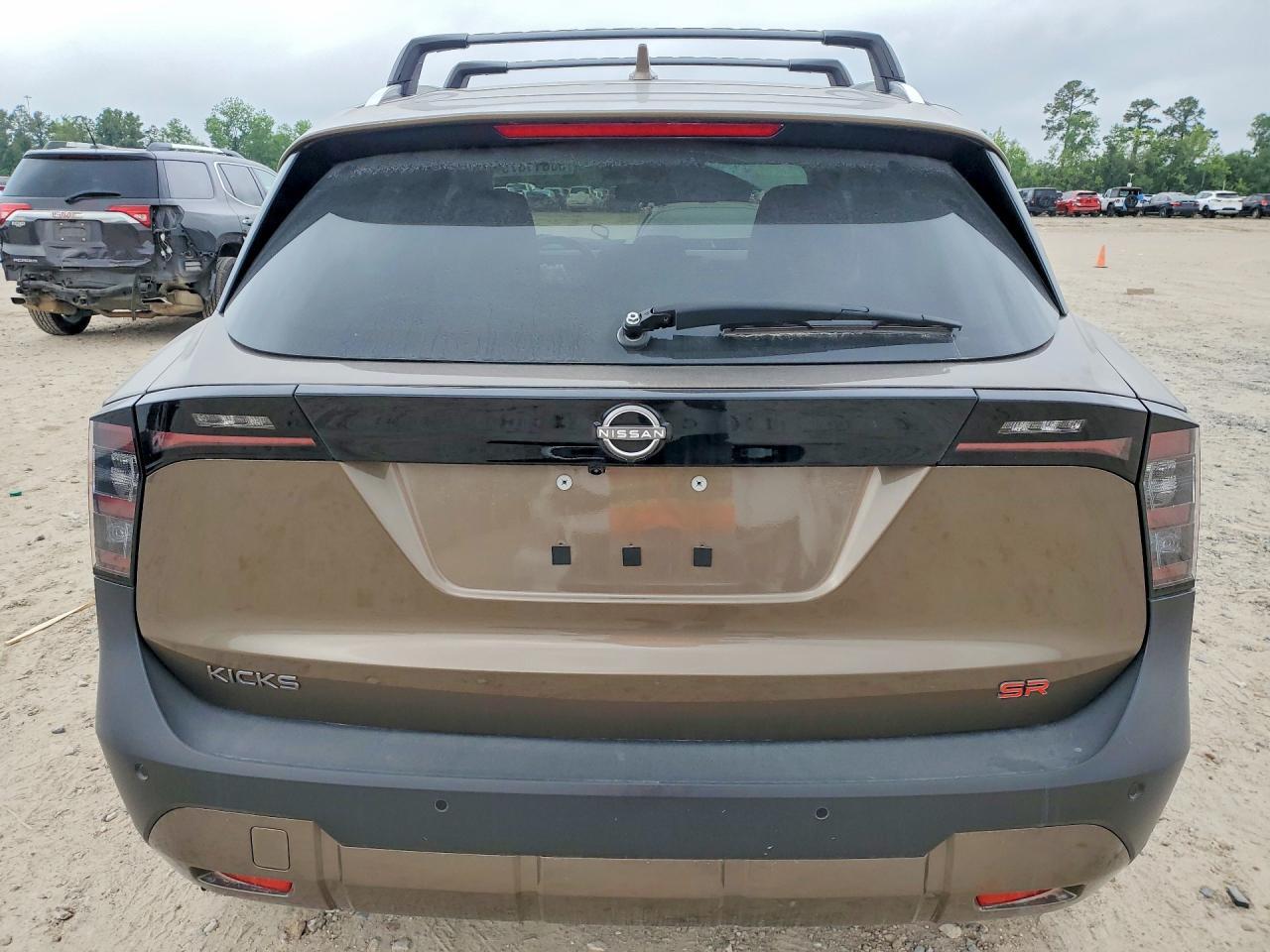 2025 Nissan Kicks Sr - Фото 6