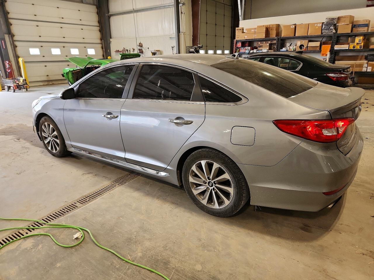 2015 Hyundai Sonata Sport - Image 2