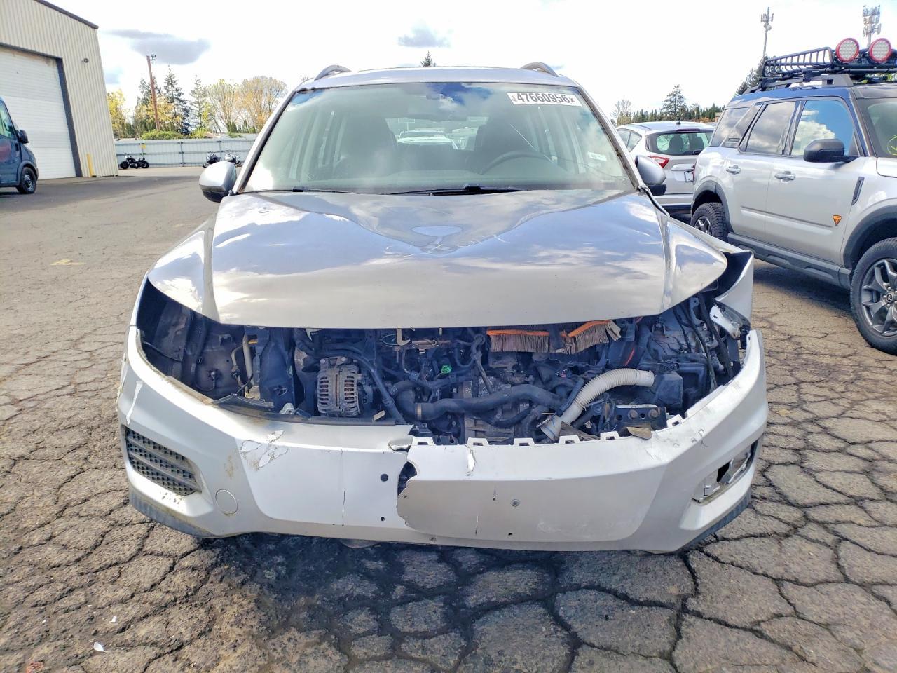 2017 Volkswagen Tiguan S - Фото 5