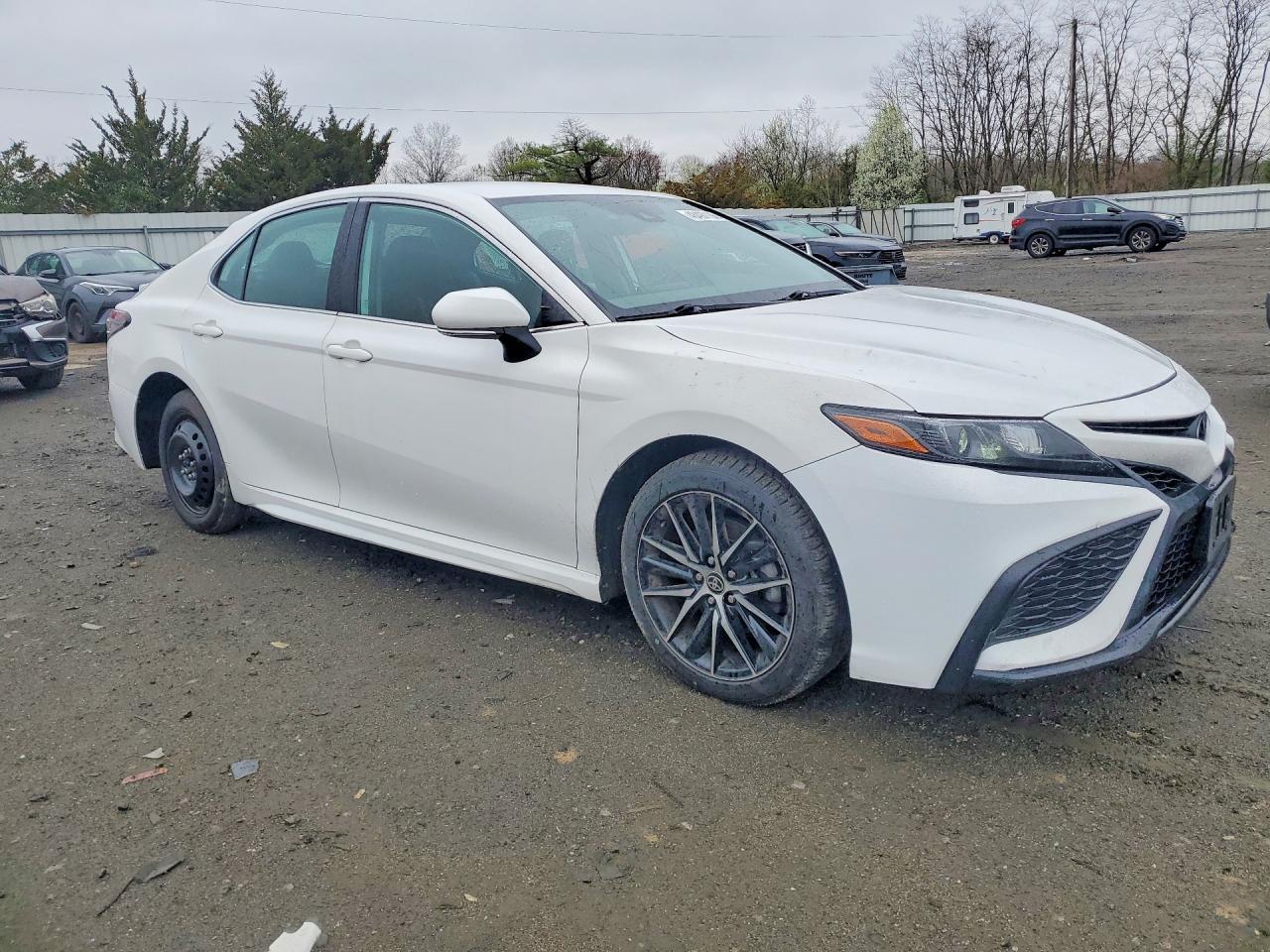 2023 Toyota Camry Se - Image 4