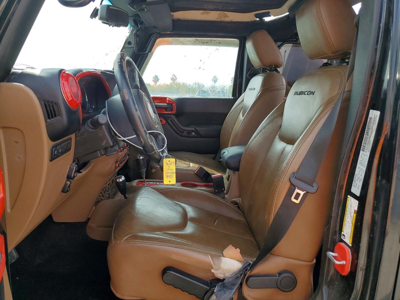 2015 Jeep Wrangler Unlimited Rubicon - Image 7