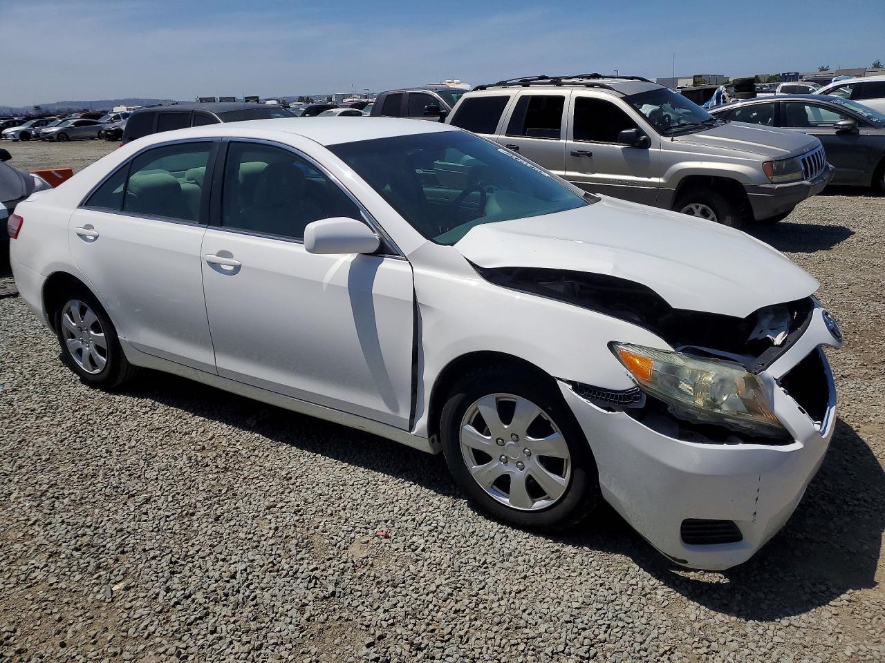 2011 Toyota Camry - Image 4