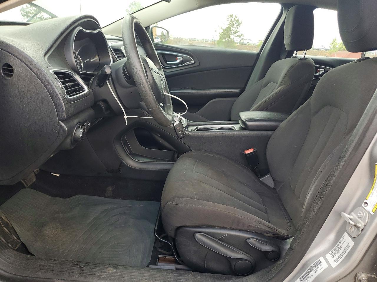 2015 Chrysler 200 Limited - Фото 7