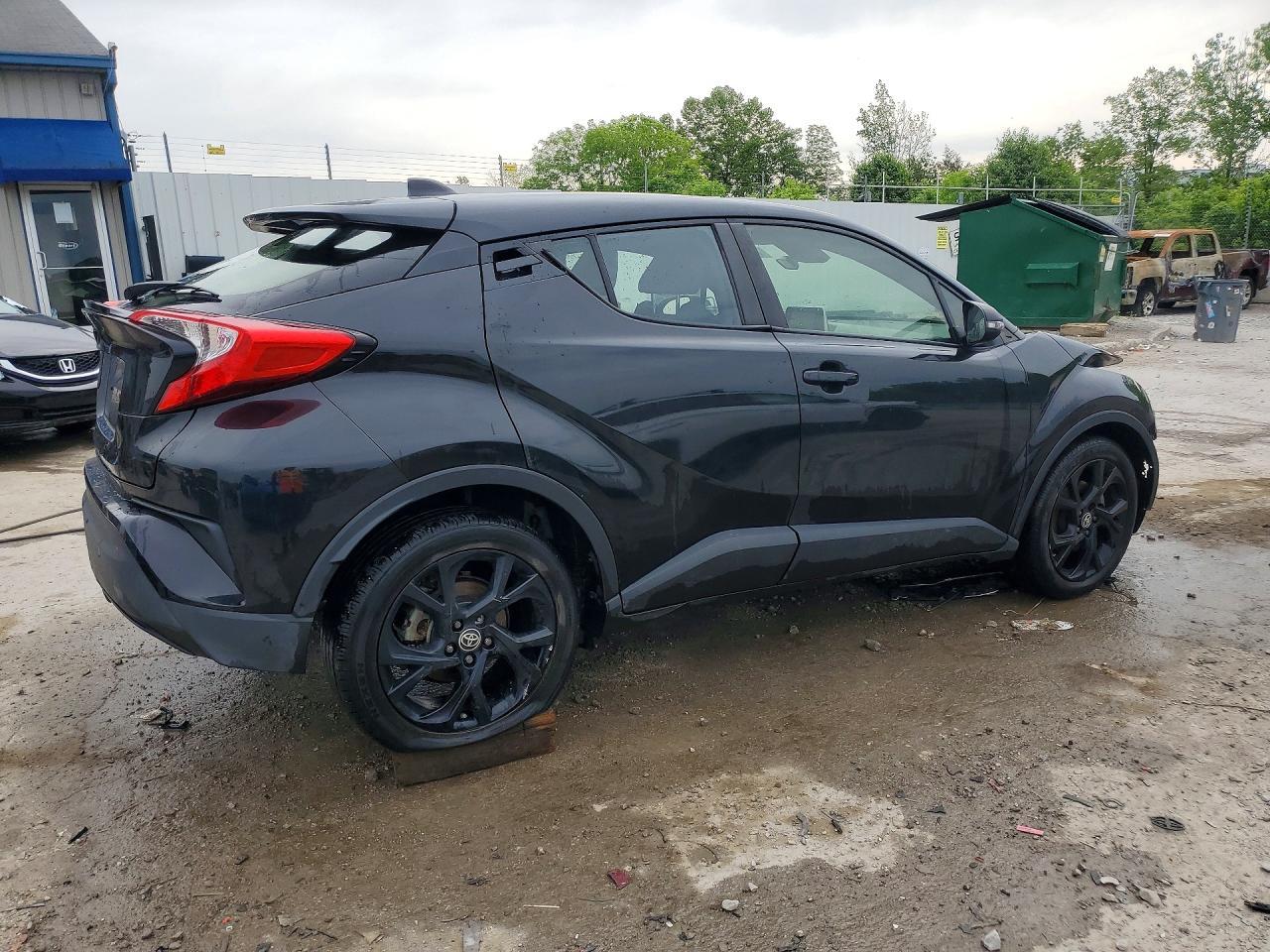 2021 Toyota C-Hr Nightshade - Фото 3