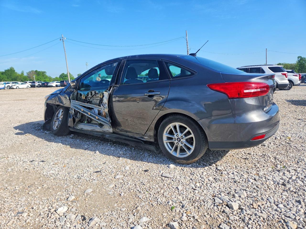 2016 Ford Focus Se - Фото 2