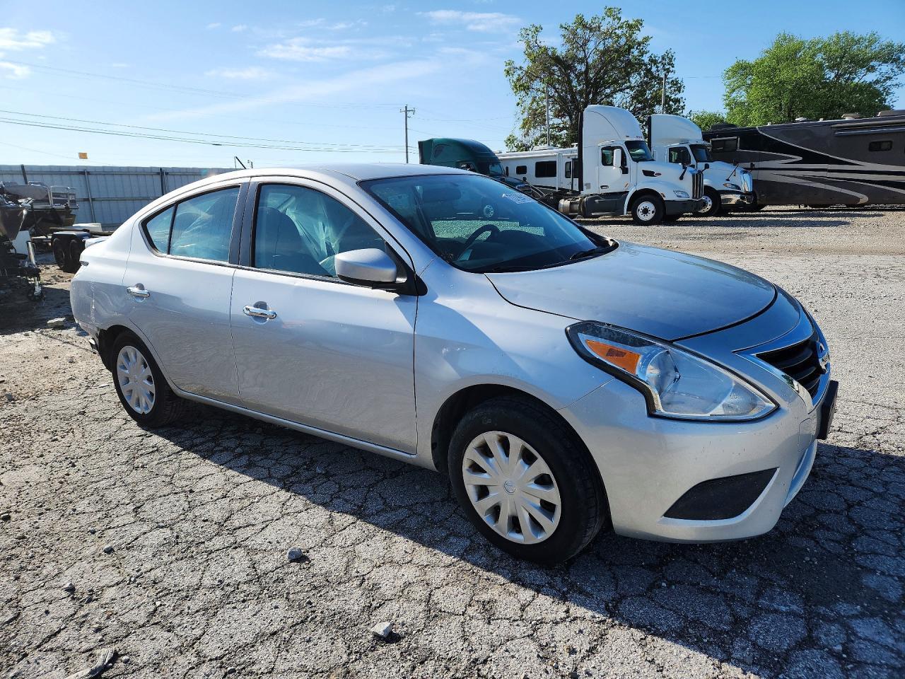 2019 Niss Versa Sv - Image 4