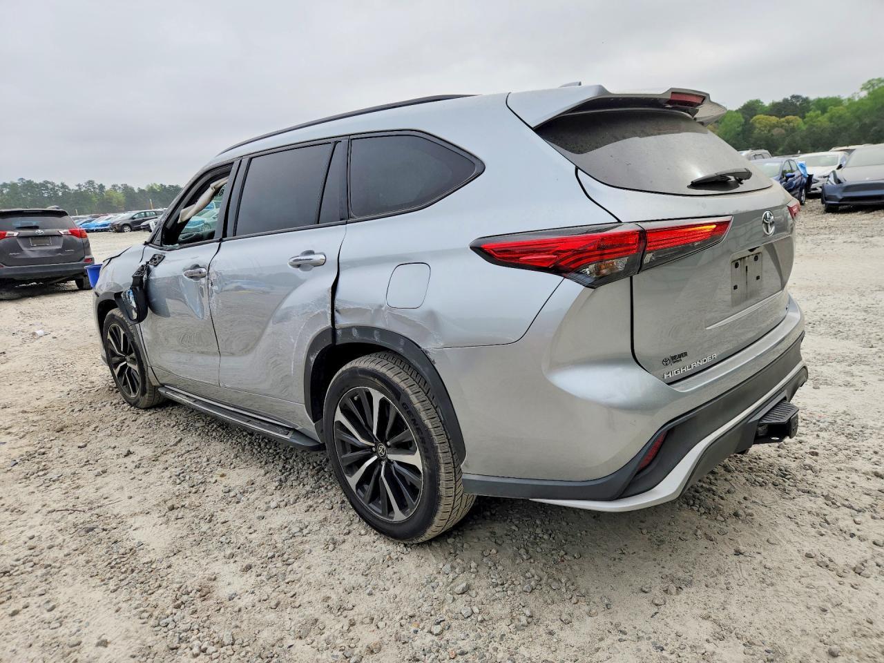 2021 Toyota Highlander Xse - Image 2