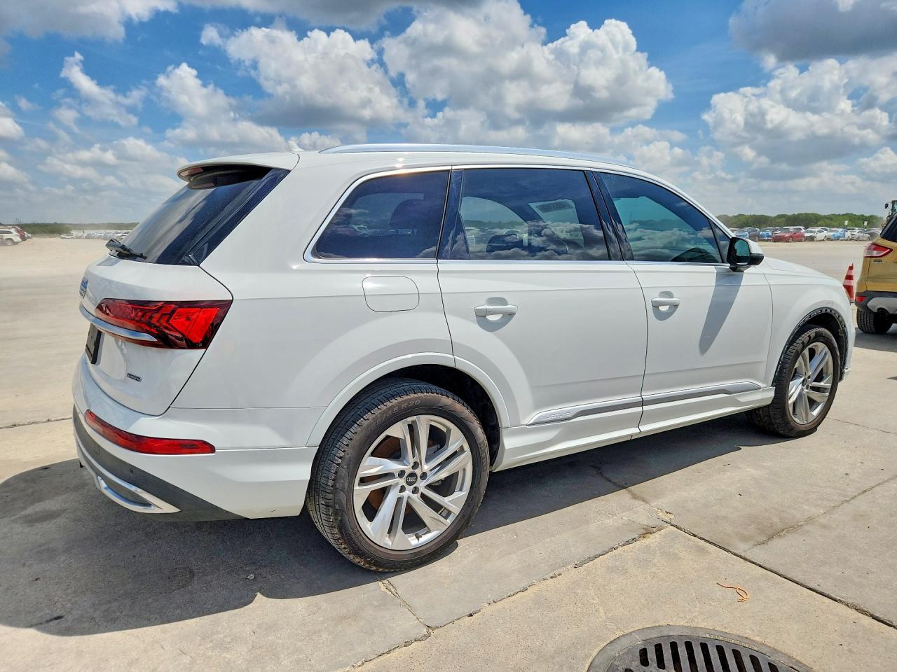 2021 Audi Q7 Premium - Фото 3