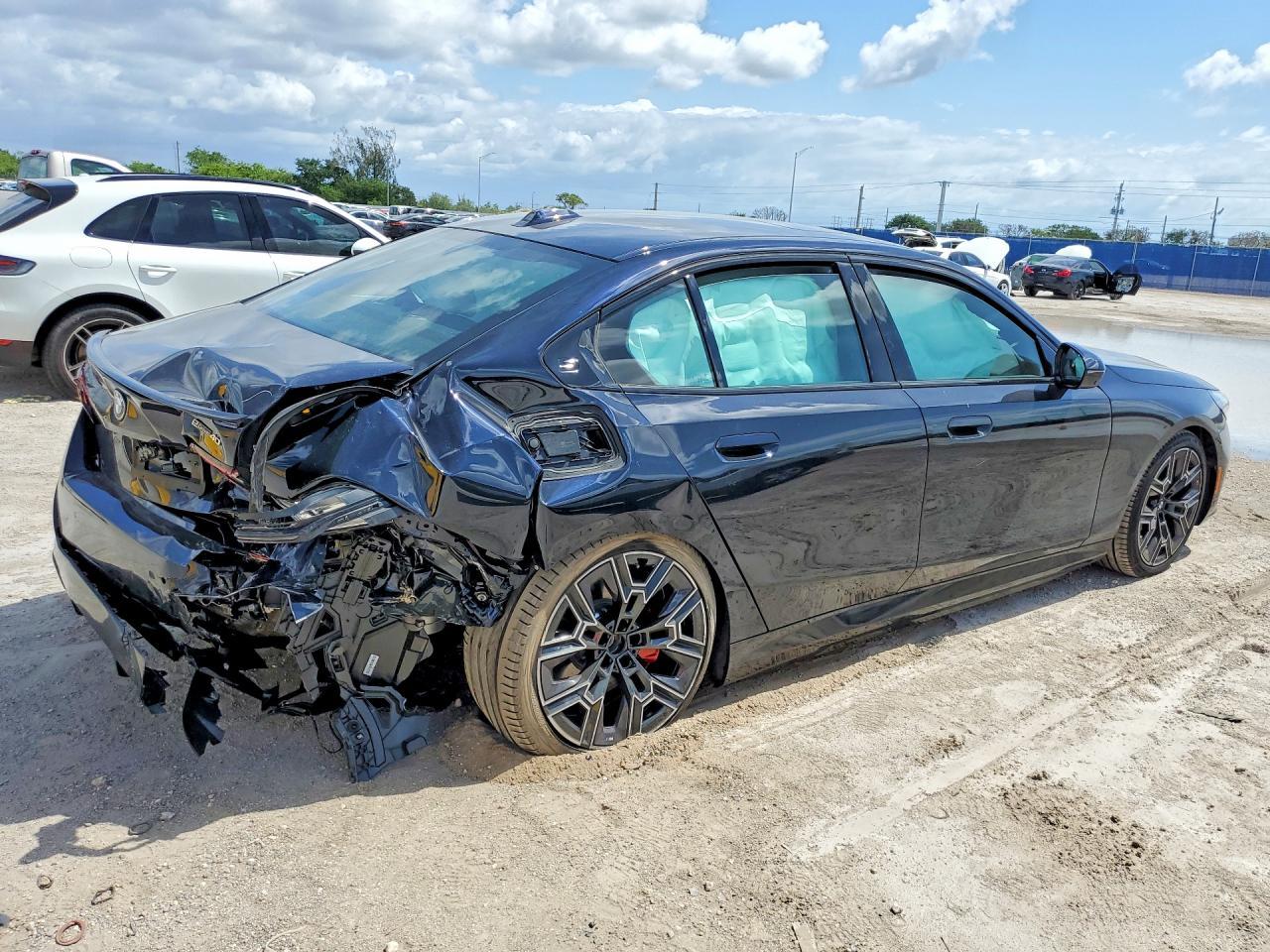 2026 BMW I5 Edrive 40 - Image 3