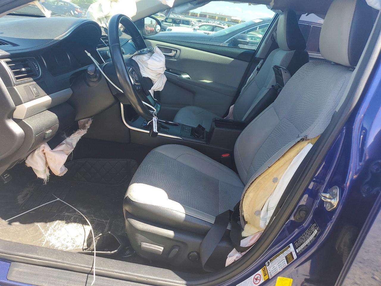 2016 Toyota Camry Hybrid Se - Image 7