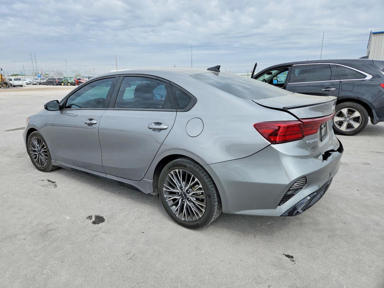 2023 Kia Forte Gt-Line - Фото 2