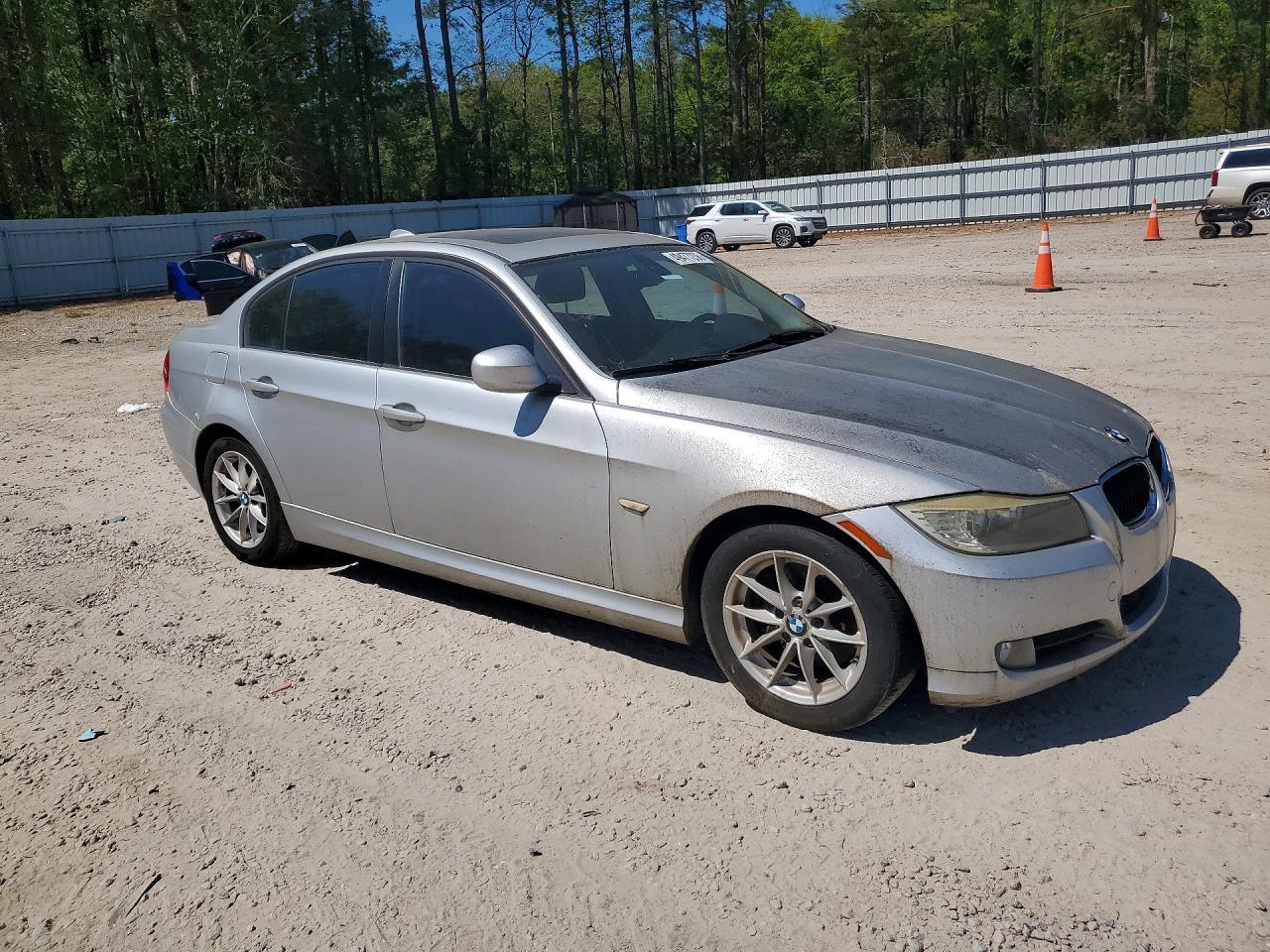 2010 BMW 328 I - Image 4