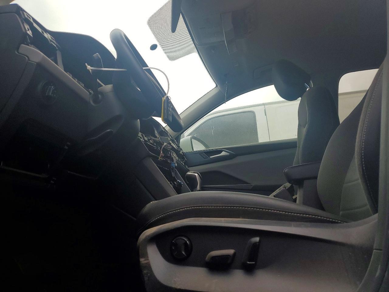 2022 Volkswagen Taos Se - Фото 7