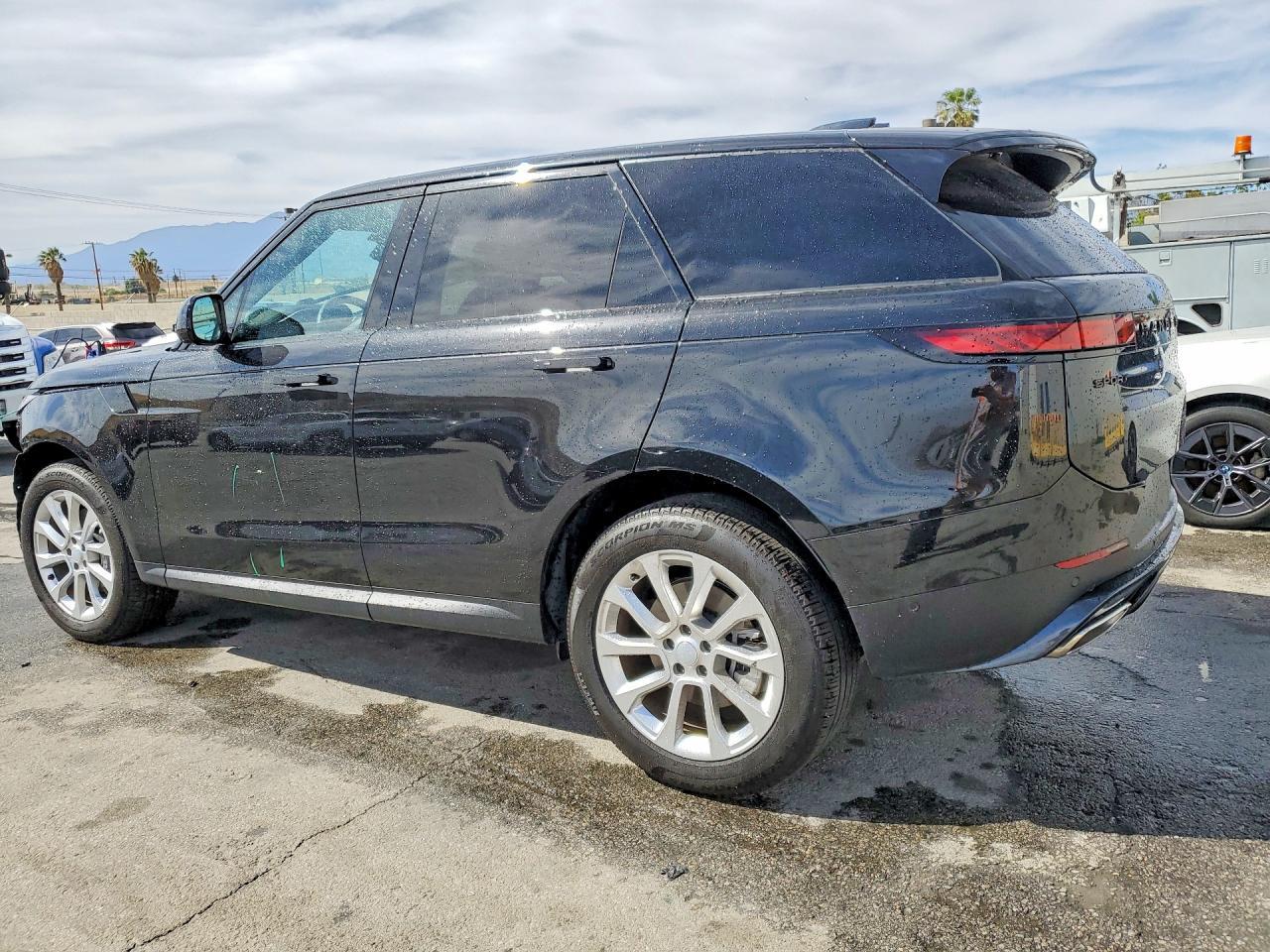 2025 Land Rover Range Rover Sport Se - Image 2