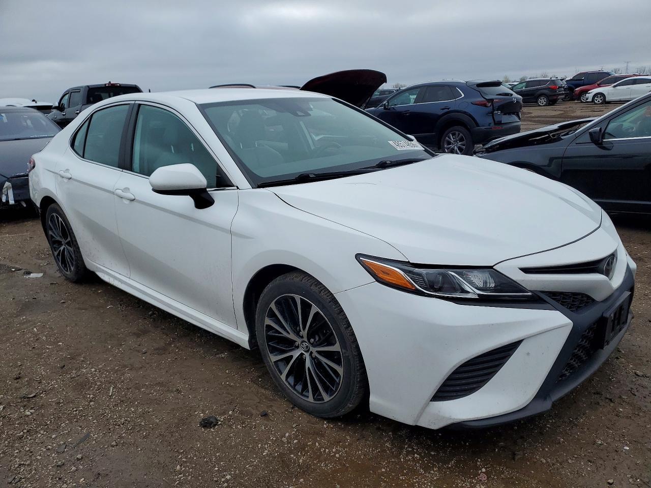 2020 Toyota Camry Se - Image 4