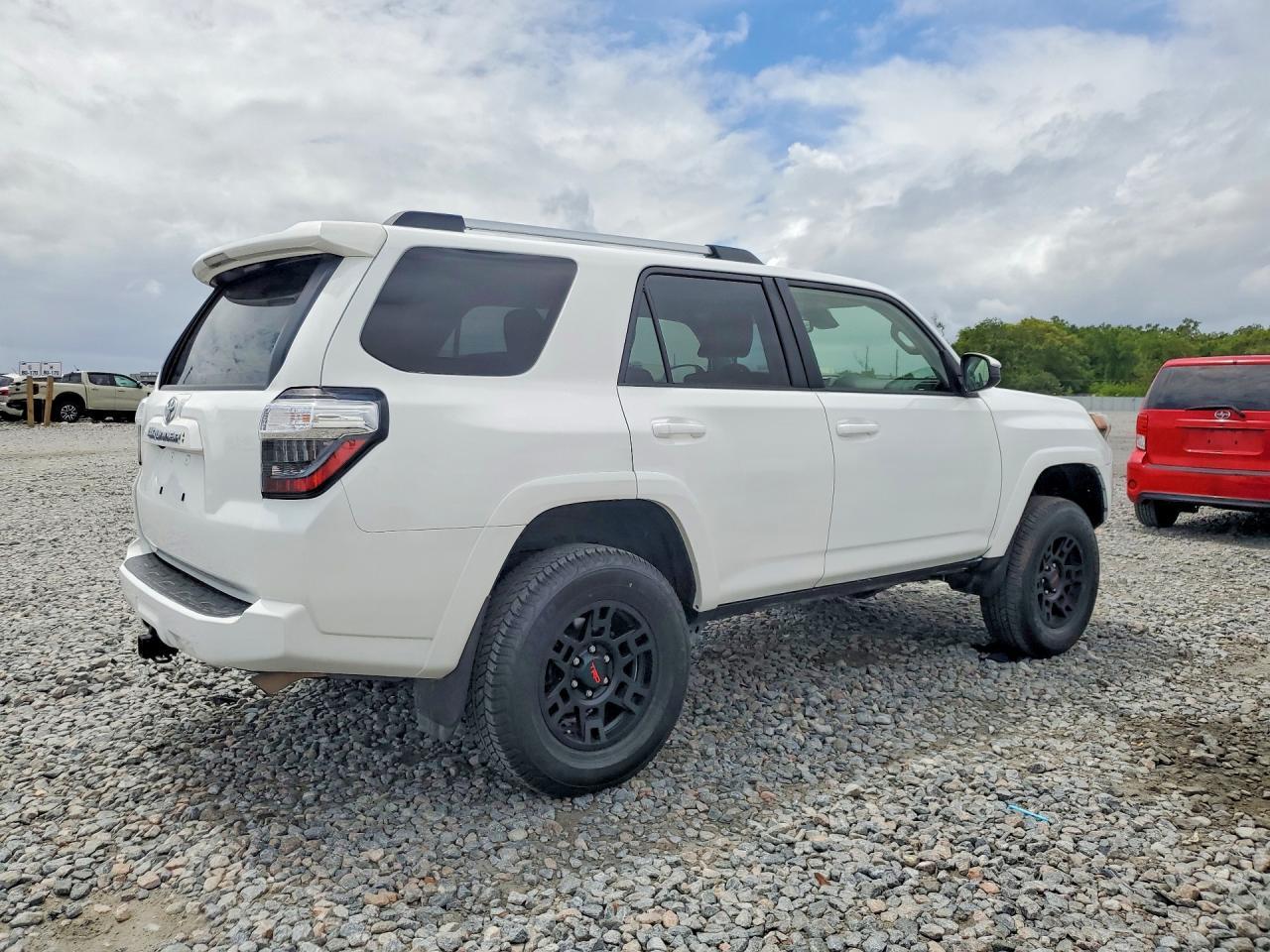 2024 Toyota 4Runner Sr5 - Фото 3