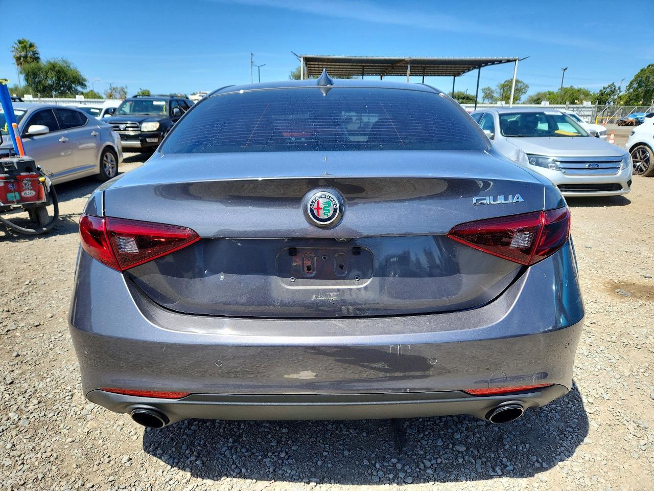 2022 Alfa Romeo Giulia - Фото 6