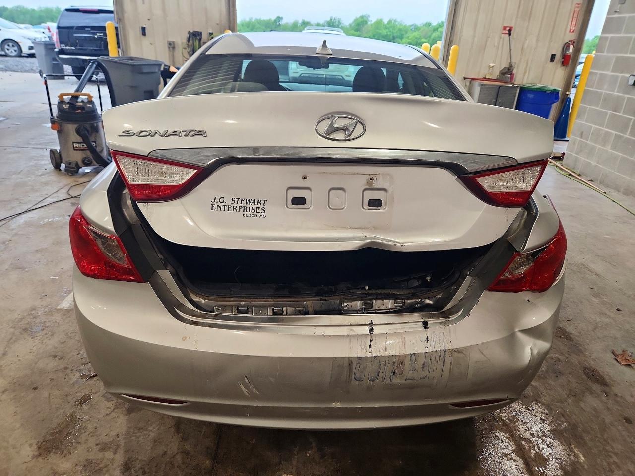 2013 Hyundai Sonata - Image 6