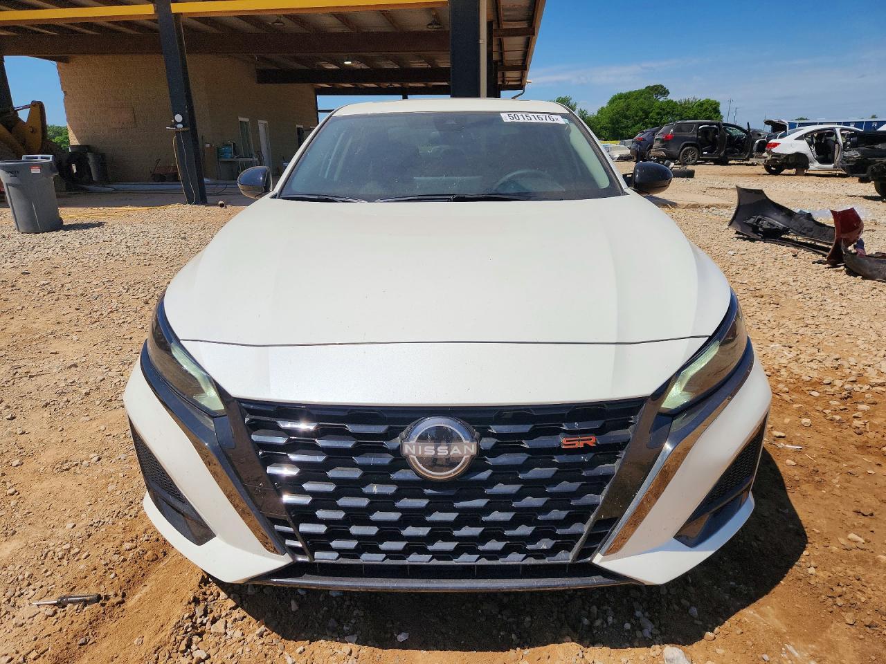2025 Nissan Altima Sr - Фото 5