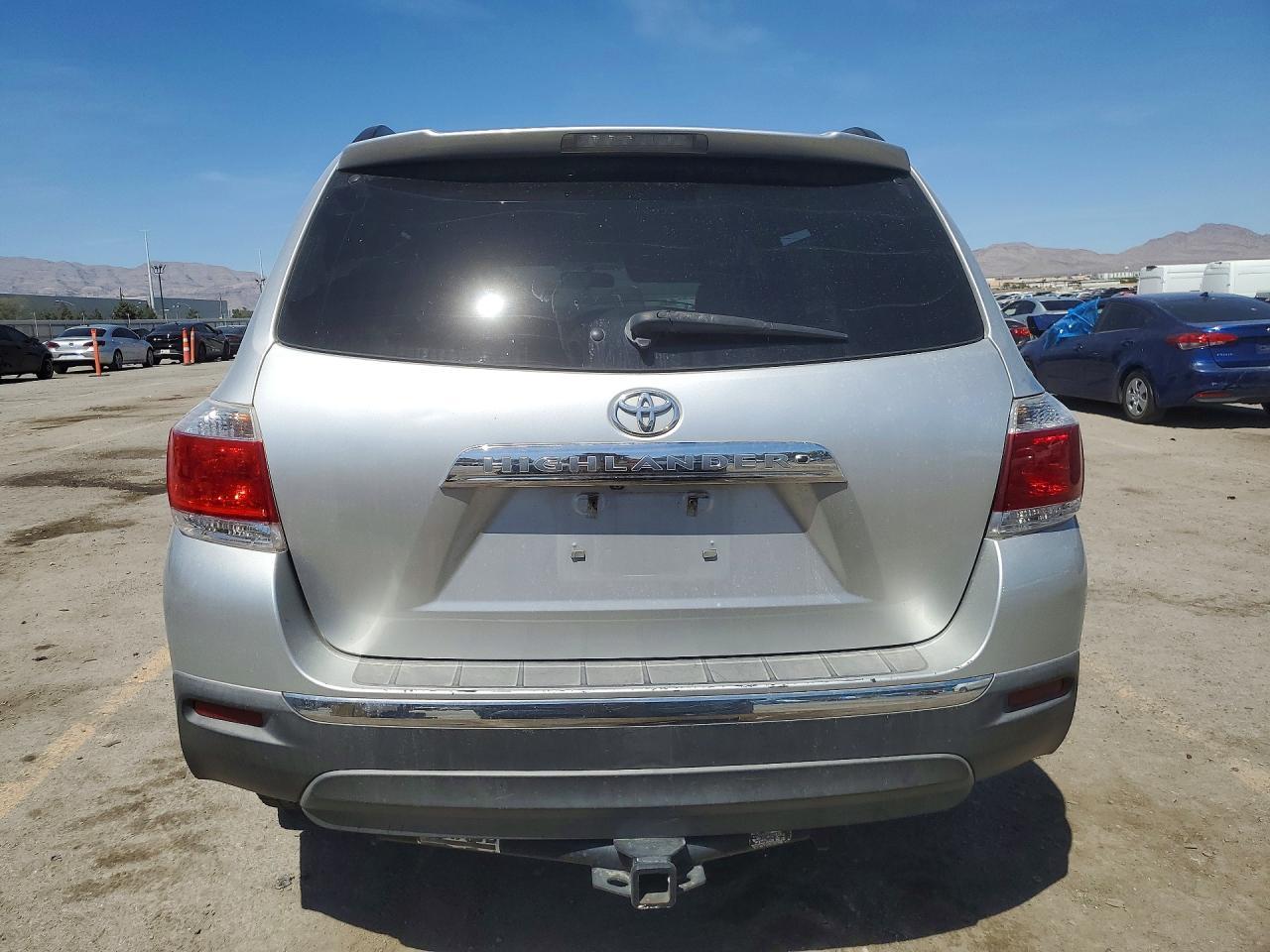 2011 Toyota Highlander Base - Image 6
